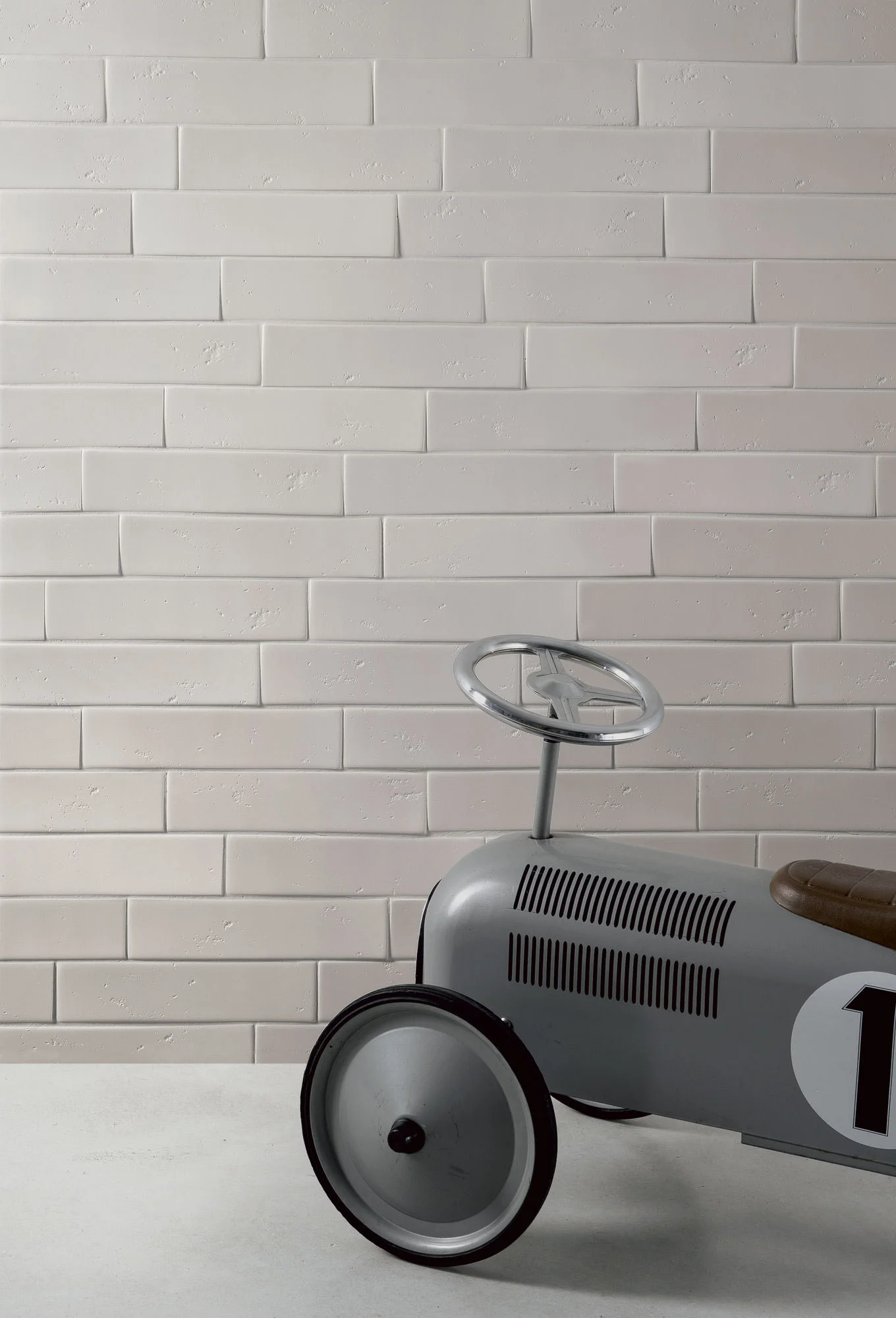 41 ZERO 42 - ΠΛΑΚΑΚΙ MURO SILVER 5,5x22,5cm