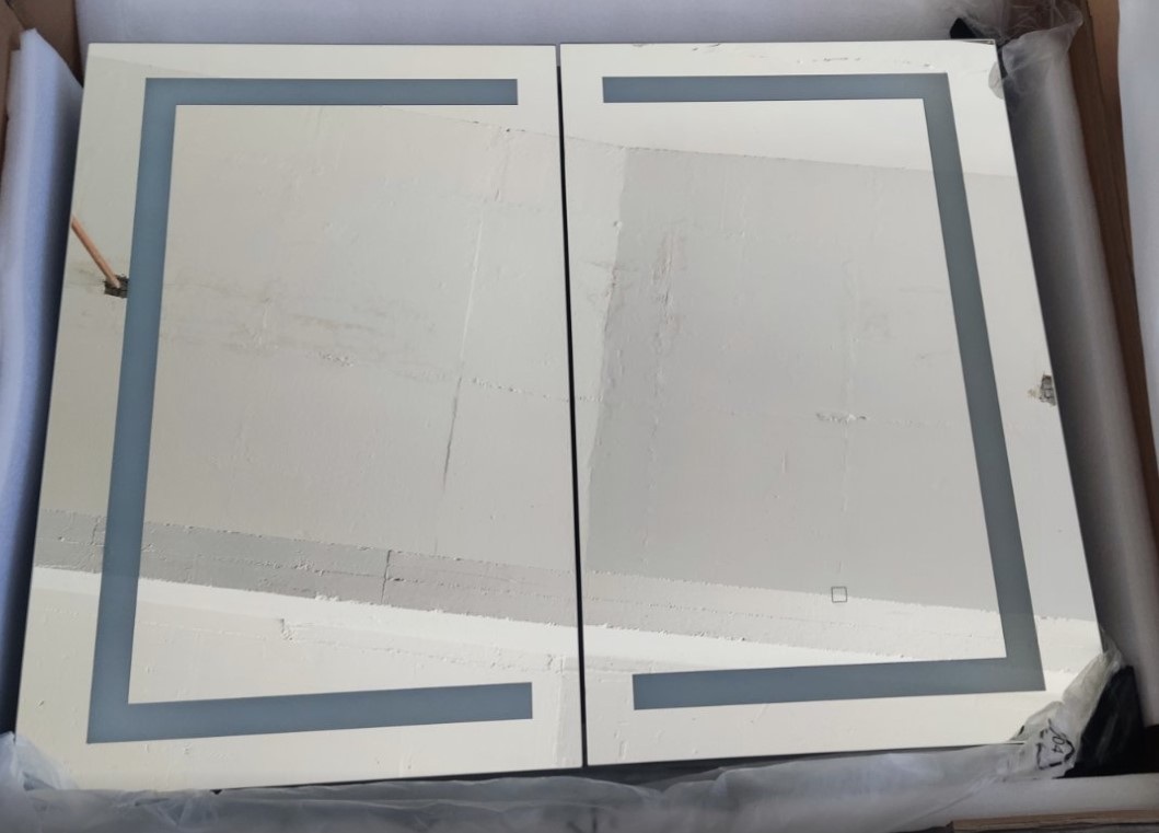 ΚΑΘΡΕΦΤΗΣ ΜΕ ΝΤΟΥΛΑΠΙ 70x90 LUMINOR