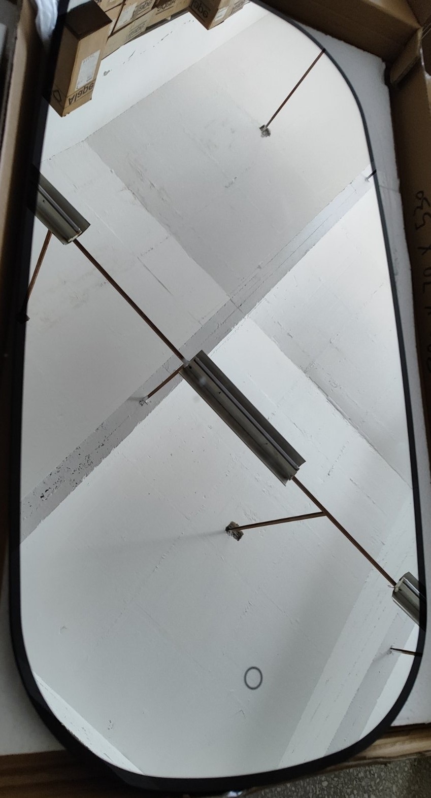 ΚΑΘΡΕΦΤΗΣ 45x90 LUMINOR