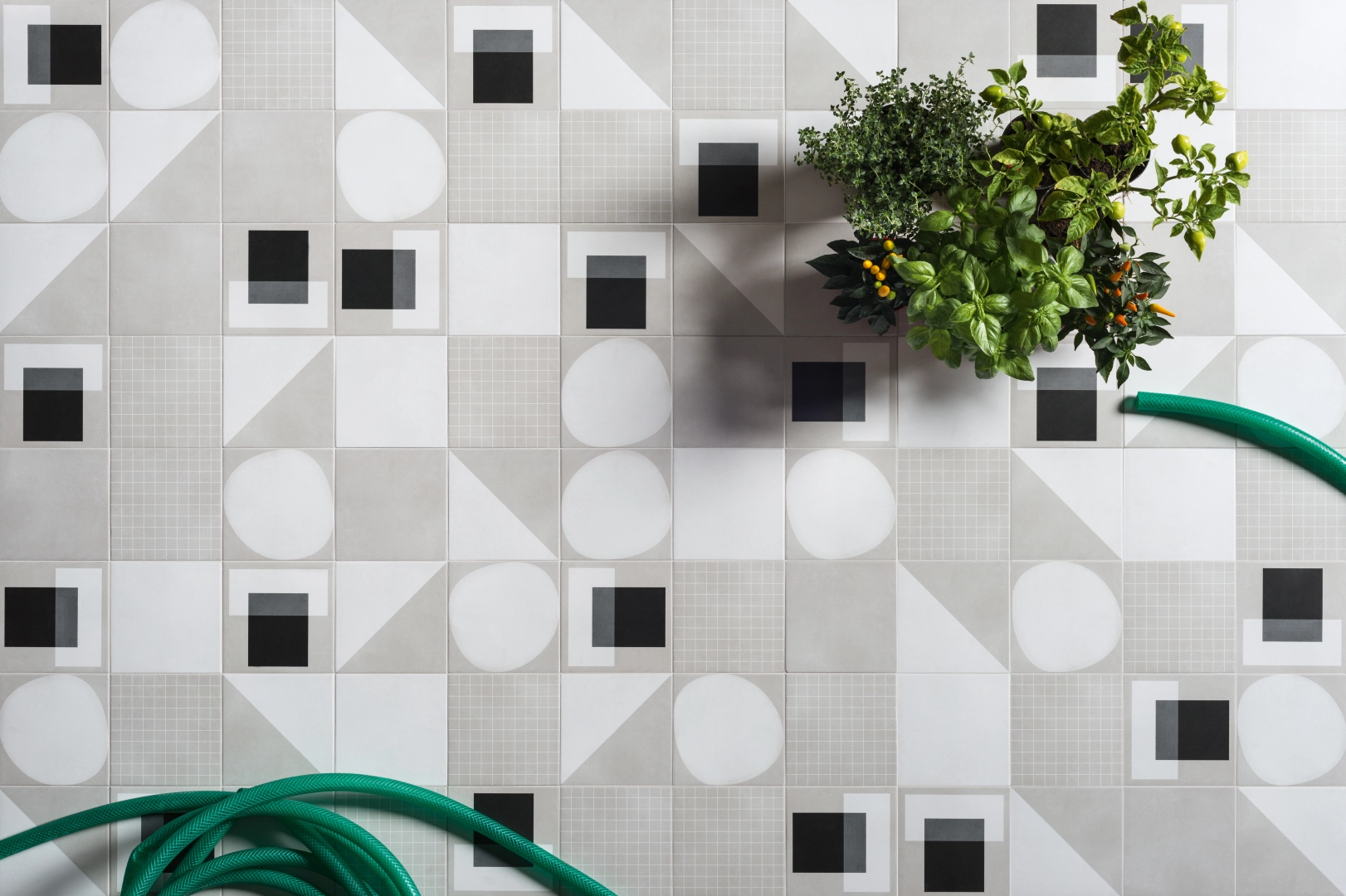 41 ZERO 42 - ΠΛΑΚΑΚΙ FUTURA 4100516 GREY 15x15cm