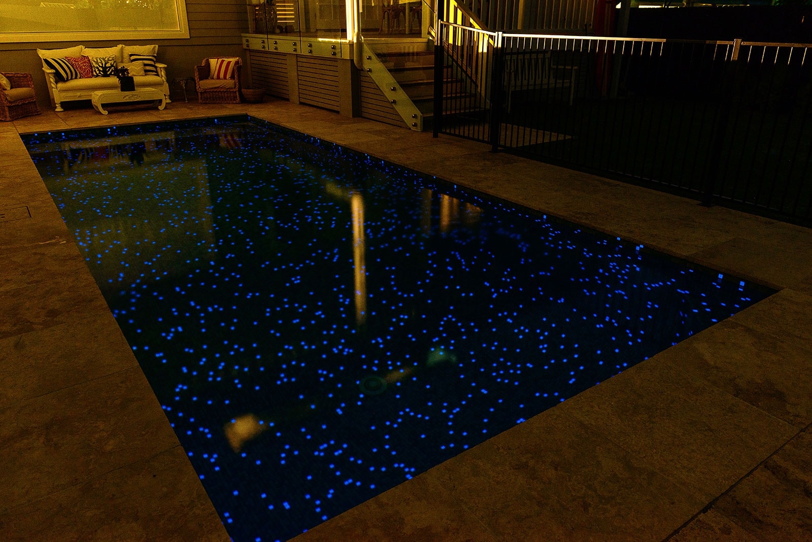 Φωσφοριζέ Γυάλινη Ψηφίδα Πισίνας Ezarri Fosfo Aquila 25mm*25mm